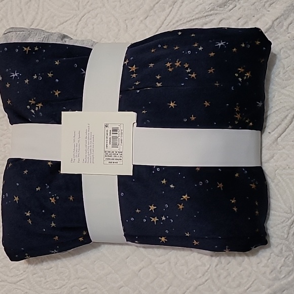 NWT 2 Piece (Long sleeve top and pants) Pajama Set Heather Gry/Blue Stars - Picture 2 of 2